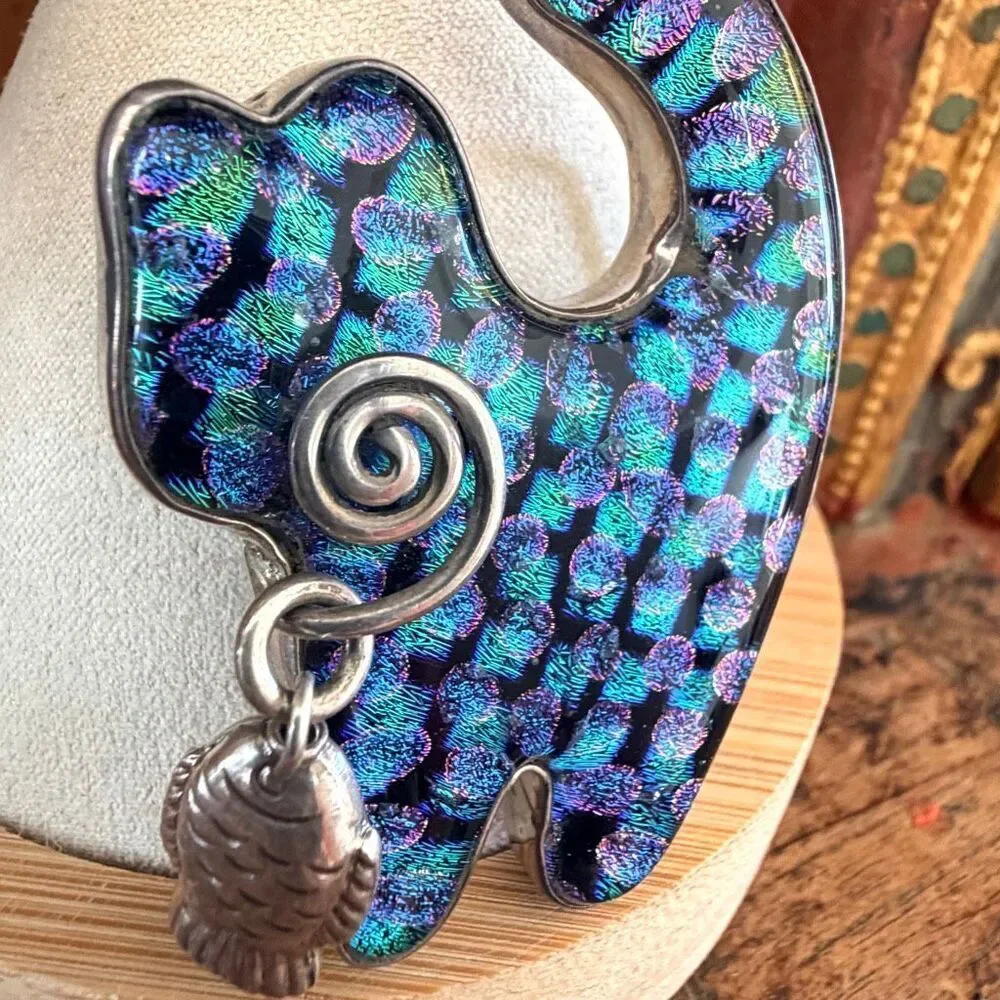 Linda Shull “Boots the Cat” Dichroic Glass Sterling Brooch Pendant